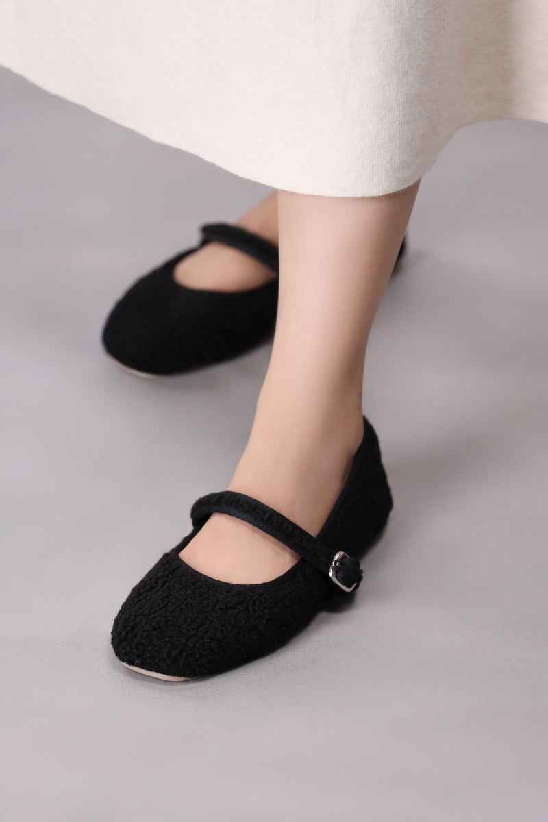 Noir Boucle Mary Jane