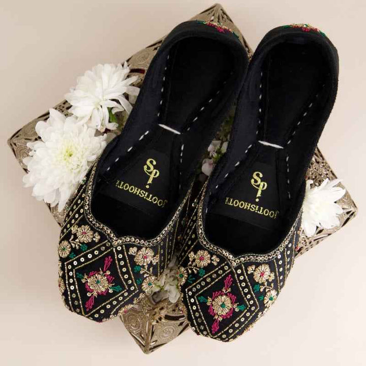 Regalia Noir Heirloom