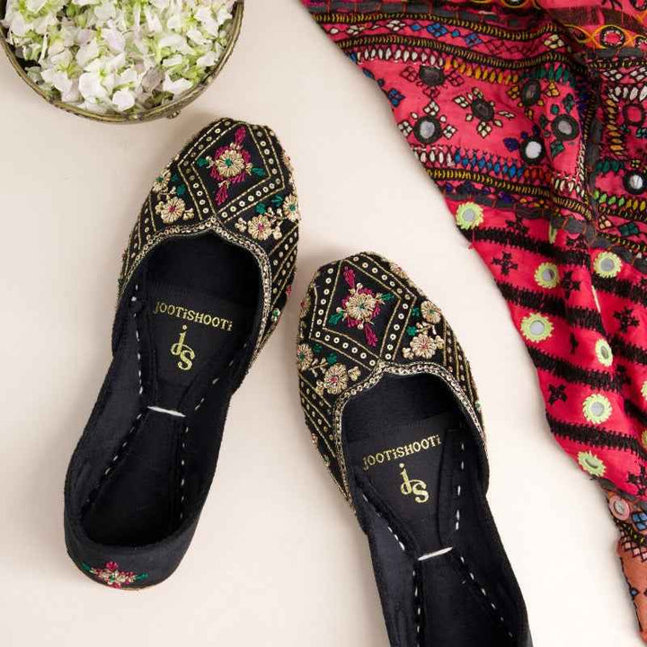 Regalia Noir Heirloom