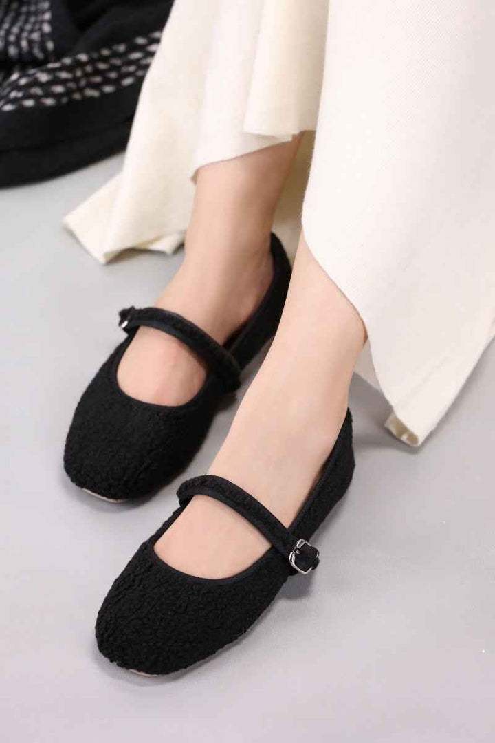 Noir Boucle Mary Jane