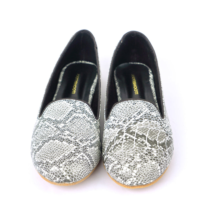 Monochrome Textured Loafers